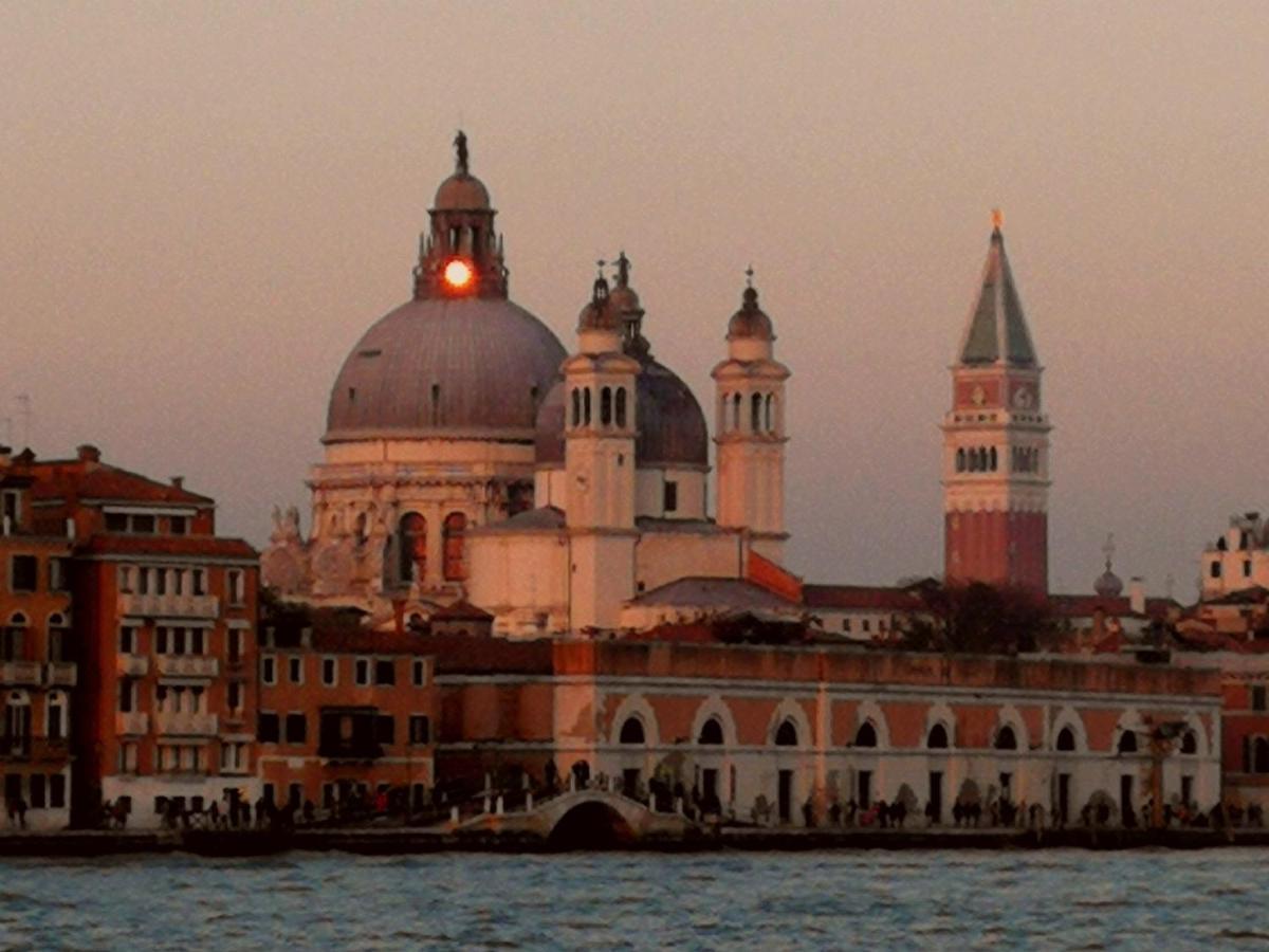 Historical Flat In Cannaregio, Venezia Buitenkant foto
